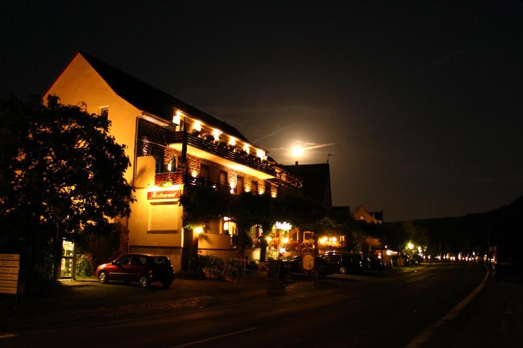 Moselromantik-Hotel Zum Loewen Ediger-Eller Exterior foto